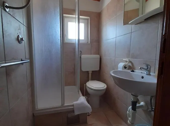 Πανσιόν Tomic 3*