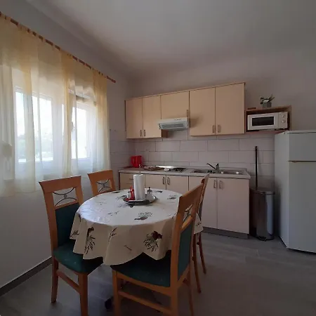 Guest house Tomic Seline