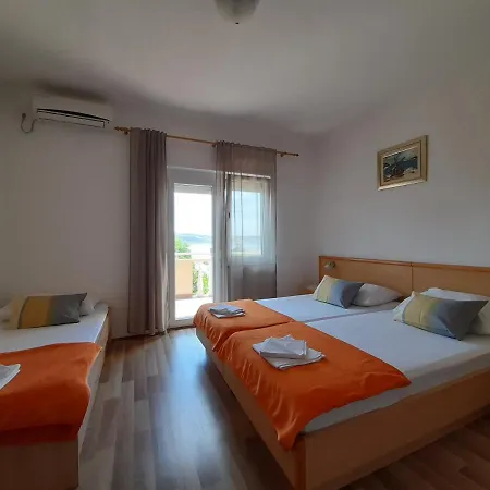 Tomic Guest house Seline